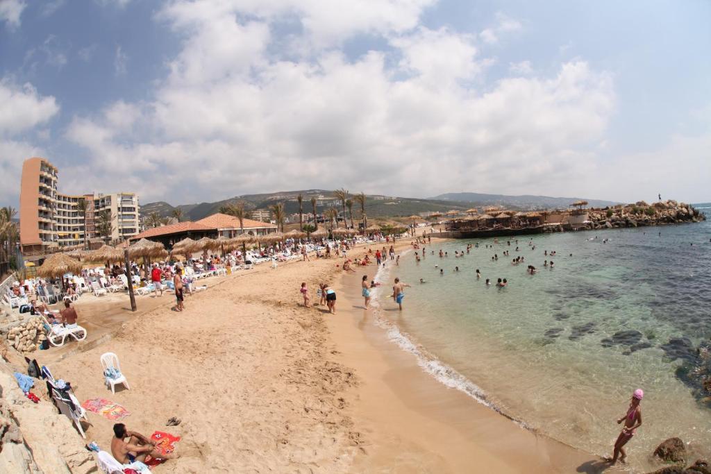 Sawary Beach Hotel Batroun Ngoại thất bức ảnh