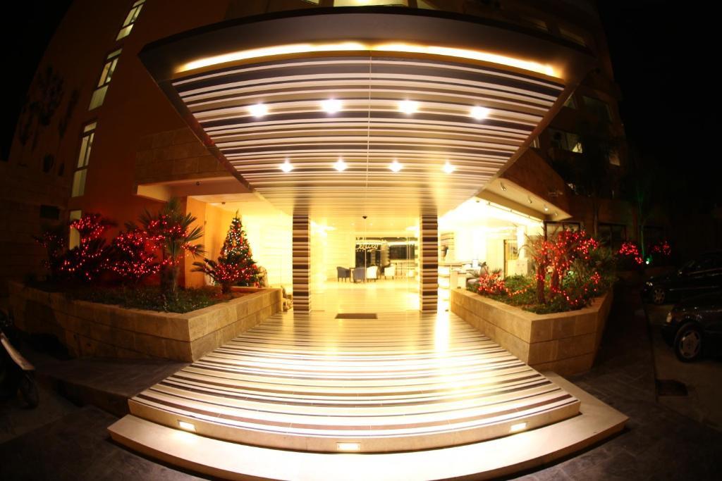 Sawary Beach Hotel Batroun Ngoại thất bức ảnh